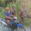 Satgas Operasi Madago Raya saat berpatroli di Dusun V, Desa Tanalanto, Kecamatan Torue, Kabupaten Parigi Moutong, Sulawesi Tengah, Rabu, 24 November 2021. Foto: Dok. Satgas Madago Raya