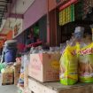 Suasana sepi terlihat di Pasar Inpres Manonda Palu, pada Minggu (14/11). Foto: Palu Poso