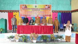 Asisten Administrasi Umum Setdakab Buol Lani Irawati Saleh, membuka secara resmi Musrenbang Kecamatan Paleleh dan Paleleh Barat Tahun 2023. Foto Diskominfo Buol