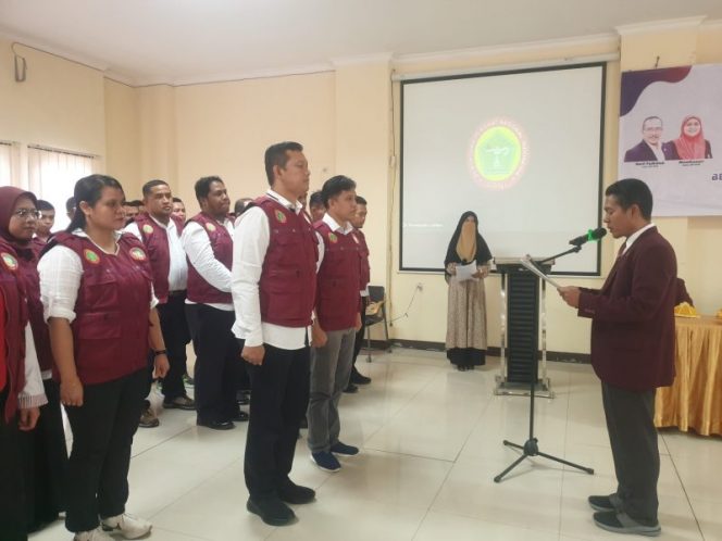 
 Ketua DPW PPNI Sulteng Masri Daeng Taha melantik Pengurus Bapena PPNI Sulteng. Foto: tim PaluPoso.id
