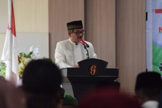 
 Asisten II bidang Perekonomian dan Pembangunan Setda Kota Palu Husaema secara resmi membuka pembinaan Kafilah Kota Palu. Foto : Humas Pemkot Palu