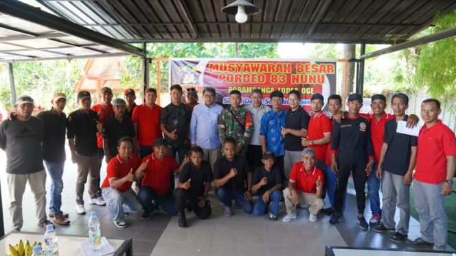 
 Asisten I bidang Pemerintahan dan Kesra Setda Kota Palu Mohammad Rizal secara resmi membuka Musyawarah Besar Pordeo atau Porambanga To Dea Oge 83. Foto: Humas Pemkot Palu
