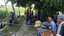 Lokasi penemuan jenazah perempuan yang terbakar dipasang garis polisi. Foto: Humas Polres Sigi