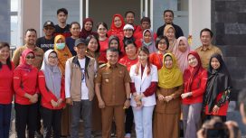 Wali Kota Palu Hadianto Rasyid secara simbolis meresmikan penggunaan Gedung Puskesmas Pembantu (Pustu) yang merupakan bantuan dari Pemerintah Provinsi Bengkulu senilai Rp300 juta. Foto: Humas Pemkot Palu
