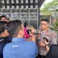 Kasubbid Penmas Bidhumas Polda Sulteng Kompol Sugeng Lestari saat diwawancara oleh media di Sulteng. Foto: Humas Polda Sulteng