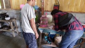 Aparat Polsek Dolo mengamankan puluhan liter Minuman Keras (Miras) jenis saguer di Desa Watubula. Foto: Humas Polres Sigi