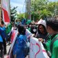 Aliansi Mahasiswa se-Kota Palu gelar aksi demo tolak UU Cipta Kerja. Foto: Sadam