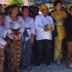 Bupati Parigi Moutong Samsurizal Tombolotutu menghadiri perayaan Dharma Shanti Tahun Baru Caka 1945 di Desa Tolai. Foto: Diskominfo Parimo
