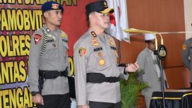 Kapolda Sulteng Irjen Pol Agus Nugroho melantik 4 PJU dan 2 Kapolres di Sulteng. Foto: Humas Polda Sulteng