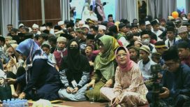 Ketua DPRD Sulteng Nilam Sari Lawira menghadiri bukber akbar Rumah Dua Jari. Foto: Humas DPRD Sulteng