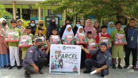 Yayasan Banua Amal Bersama distribusi program bantuan bernama Parcel Cinta di beberapa sekolah. Foto: Yayasan Banua Amal Bersama