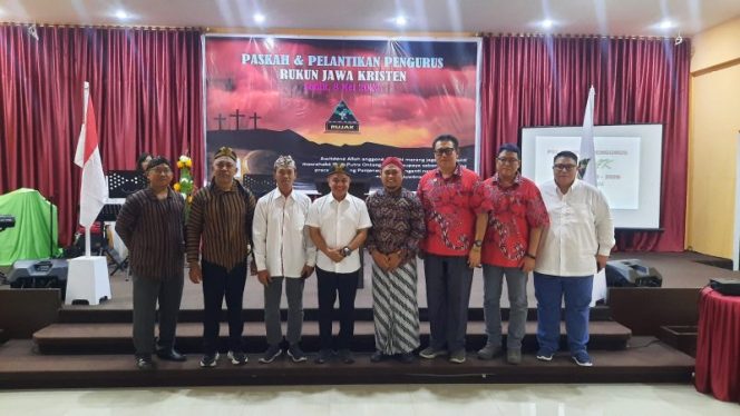 
 Hadianto Rasyid bersama Rukun Jawa Kristen. Foto: Humas Pemkot Palu