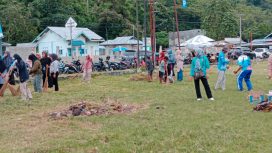 Diskominfo Parimo gelar aksi bersih-bersih di Sail Tomini. Foto: Diskominfo Parimo