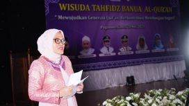 Sekretaris Daerah Kota Palu, Irmayanti Pettalolo menghadiri Wisuda Santri Banua Al-Qur'an ke-2 di Gedung Pogombo, Kota Palu, Sabtu 20 Mei 2023. Foto: Humas Pemkot Palu