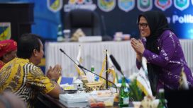 Sekertaris Daerah Kota Palu Irmayanti menghadiri rapat Pemegang Saham Luar Biasa Bank Sulteng. Foto: Humas Pemkot Palu