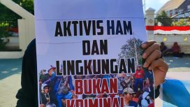 Organisasi masyarakat sipil Sulawesi Tengah yang tergabung dalam Fraksi Bersih-Bersih Sulteng, menggelar aksi damai di Depan Kantor DPRD Provinsi. Foto: istimewa
