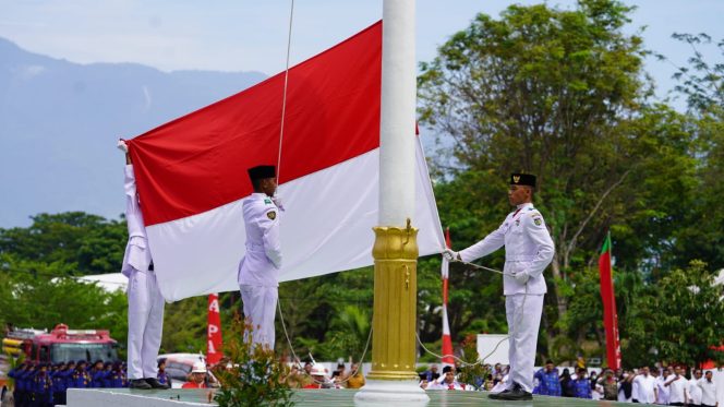 
 Detik-detik Peringatan Hari Ulang Tahun (HUT) ke-78 Republik Indonesia di Halaman Kantor Wali Kota Palu, Kamis, 17 Agustus 2023. Foto: Dok. Pemkot Palu