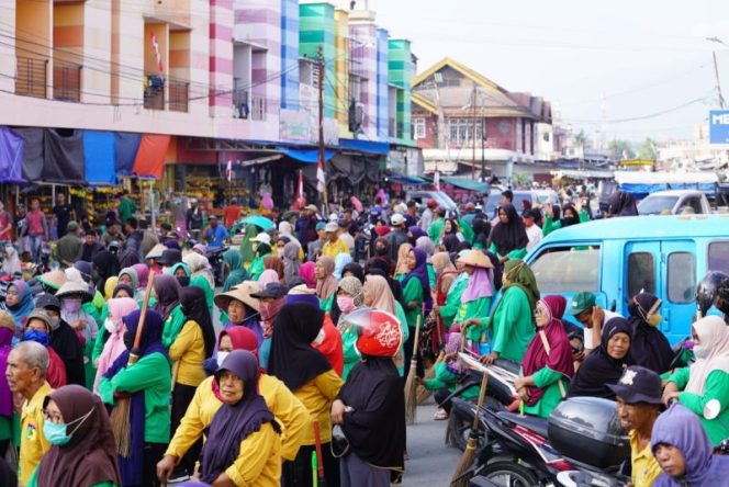 
 Pemkot Palu Gelar Aksi Bersih-bersih di Pasar Inpres Manonda, Selasa, 22 Agustus 2023. Foto: Istimewa