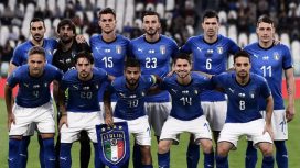 Susunan starter Timnas Italia saat melawan Belanda di Allianz Stadium. (Foto: Marco Bertorello/AFP)