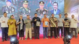 Peluncuran buku berjudul Poso di Balik Operasi Madago Raya. Dalam buku ini menceritakan kisah dua Jenderal yang berhasil taklukan terorisme Poso, Sulawesi Tengah. Foto: Istimewa