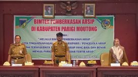 Sekda Zulfinasran Buka Resmi Kegiatan Bimtek Pemberkasan Arsip. Foto: Diskominfo Parimo
