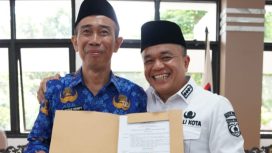 27 PPPK Kota Palu Terima SK Pengangkatan. Penyerahan SK tersebut secara simbolis diserahkan oleh Wali Kota Palu, Hadianto Rasyid, Rabu, 22 November 2023. Foto: Istimewa
