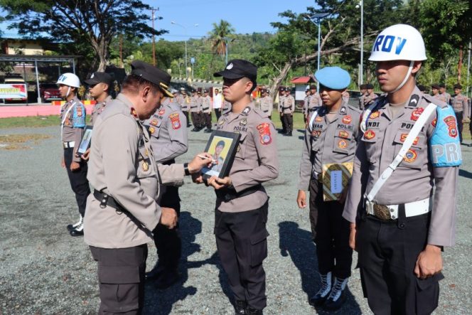 
 Tiga anggota polisi di Polres Buol diberhentikan secara tidak hormat, Senin, 13 November 2023. Foto: Istimewa
