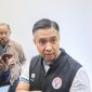 Tenaga Ahli Kemenpora Bidang Diaspora dan Kepemudaan Hamdan Hamedan saat mengunjungi Information Center Piala Dunia U-17 Surakarta, Sabtu (2/12/2023). Foto: Dok. Kemenpora RI