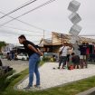 Tugu Batik Kelor ini terletak di persimpangan Jalan Bulu Masomba dan Jalan Maleo atas, Kelurahan Lasoani, Kecamatan Mantikulore, Kota Palu. Foto: Istimewa