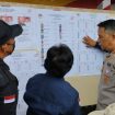 Richard Arnaldo bersama rombongan mengunjungi beberapa TPS di wilayahnya, Rabu 14 Februari 2024. Foto: Istimewa