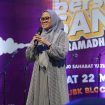 Sekot Palu, Irmayanti Pettalolo, di acara Doa Bersama Santri, di JBK Blok Market, Jalan Soekarno Hatta, Kota Palu, Jumat 22 Maret 2024. Foto: Istimewa