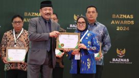 Piagam Penghargaan Baznas Award ini diserahkan oleh Ketua Baznas RI, KH. Noor Achmad, kepada Sekretaris Daerah Kota Palu, Irmayanti Pettalolo, yang mewakili Wali Kota Hadianto, di Jakarta, Kamis 29 Februari 2024. Foto: Istimewa
