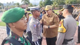 Bupati dan Kapolres Parimo Pimpin Apel Gelar Pasukan Operasi Ketupat Tinombala 2024, Rabu 3 April 2024. Foto: Diskominfo Parimo