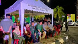 Pj Bupati Parimo, Richard Arnaldo, secara resmi melepas Pawai Obor dan Takbiran sambut hari raya Idul Fitri, pada Selasa malam, 9 April 2024. Foto: Diskominfo Parimo.