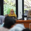Wali Kota Palu Hadianto Rasyid mengundang sejumlah mitra usaha pertambangan galian C di ruang rapat Bantaya, Kota Palu, Senin, 1 Juli 2024. Foto: Dok. Pemkot Palu