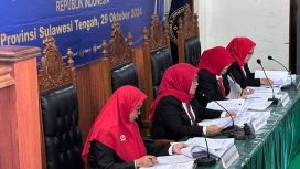 Kuasa Hukum Minta DKPP Pecat Anggota KPU Sulteng Christian Oruwo. Foto: Istimewa