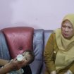 Wakil Wali Kota Palu dr Reny Lamadjido mengunjungi Balita Hidrosefalus di wilayah Kecamatan Palu Selatan, Kota Palu, Senin 30 Desember 2024. Foto: Dok. Pemkot Palu