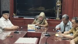 Ketua DPRD Sulteng, Muhammad Arus Abdul Karim, bersama jajaran Pemkab Parigi Moutong membahas kesiapan Pemungutan Suara Ulang (PSU) Pilkada Parimo 2025 dalam pertemuan di ruang rapat Bupati, Senin 24 Maret 2025. Foto: Diskominfo Parigi Moutong 