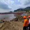 3 Operator Ekskavator Tertimbun Longsor di IMIP Morowali, Tim SAR Masih Mencari. Foto: Tim SAR