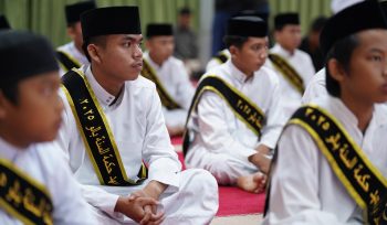 Wali Kota Palu Apresiasi Wisuda Hafiz Quran Mahad Hikmatus Sunnah. Foto: Pemkot Palu 
