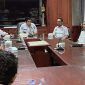 Bupati Parigi Moutong, Erwin Burase, dalam rapat bersama warga yang digelar di ruang kerjanya, Rabu, 18 Juni 2025.