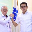 Bupati Parigi Moutong H. Erwin Burase bersalam komando dengan pejabat Kementerian Ketenagakerjaan RI sebagai simbol sinergi dan komitmen bersama. Foto: Dok. Pemda Parigi Moutong 