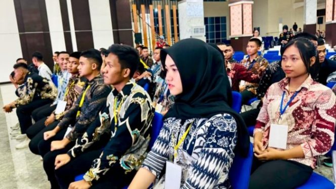 
 Para peserta yang dinyatakan lulus seleksi penerimaan anggota Polri 2025 di Polda Sulawesi Tengah, mengikuti sidang kelulusan akhir di Auditorium Universitas Tadulako, Palu. Foto: Dok. Polda Sulteng 