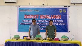 Bupati Parigi Moutong, Erwin Burase, memimpin rapat evaluasi PAD dan retribusi daerah bersama perangkat daerah di Aula Bappelitbangda, Kamis, 25 Juli 2025. Foto: Diskominfo Parimo
