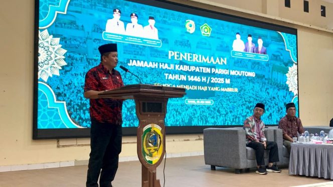 
 Wakil Bupati Parigi Moutong, Abdul Sahid, menyampaikan sambutan dalam acara penyambutan jamaah haji 2025 di Auditorium Kantor Bupati. Foto: Diskominfo Parimo