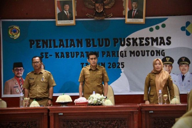 
 Bupati Parigi Moutong saat membuka kegiatan Pra Penilaian BLUD Puskesmas se-kabupaten, Senin, 4 Agustus 2025. Foto: Diskominfo Parimo 