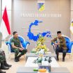 Gubernur Sulteng Anwar Hafid menerima silaturahmi Pangdam XXIII/Palaka Wira Mayjen TNI Jonathan Binsar Parluhutan Sianipar di Palu. Foto: Tim Media Gubernur Sulteng 