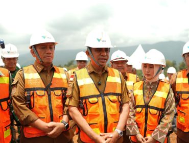 Gubernur Sulawesi Tengah Anwar Hafid meninjau proyek Bahodopi Blok 1 PT Vale Indonesia Tbk di Morowali. Foto: Tim Media Gubernur Sulteng 
