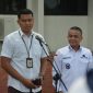 Pegawai Setda Palu, Ari Hendro Priyono, menyampaikan pesan kedisiplinan dalam apel pagi yang dipimpin Wali Kota Palu Hadianto Rasyid, Rabu, 10 September 2025. Foto: Imron/Pemkot Palu 