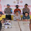 Polres Tojo Una-Una gelar konferensi pers kasus korupsi dana desa yang dihabiskan untuk judi online. Foto: Polres Touna